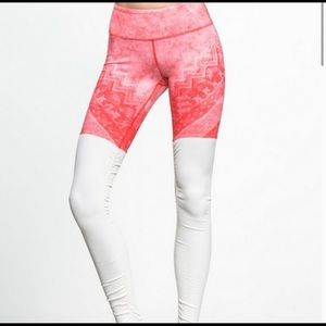 Alo Goddess Yoga Leggings